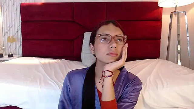 Snapshot of sara_saenz99 chatting on February 2025 01:32:02 AM sara saenz99 online show from February 2025 01:32:02 AM