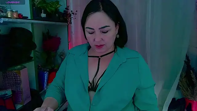 Snapshot of _Cloud_Atlas_ chatting on February 2025 09:52:02 AM Cloud Atlas online show from February 2025 09:52:02 AM