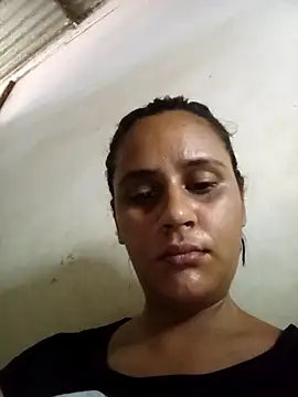 Snapshot of Andreita_95 chatting on October 2025 01:54:01 PM Andreita 95 online show from October 2025 01:54:01 PM