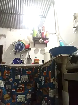 Snapshot of Andreita_95 chatting on November 2025 11:04:01 PM Andreita 95 online show from November 2025 11:04:01 PM