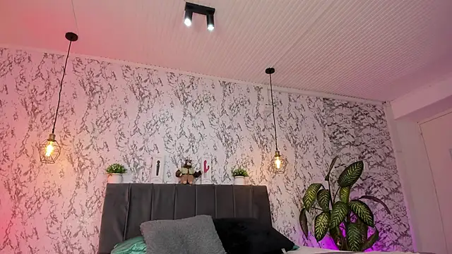 aihnoa split online show from October 2025 01:00:02 PM