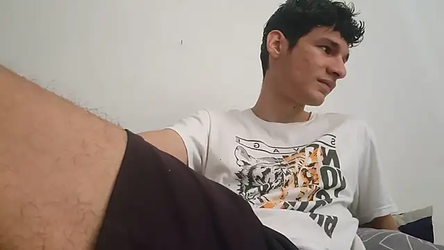 Snapshot of Paulhot018 chatting on March 2025 07:15:02 PM Paulhot018 online show from March 2025 07:15:02 PM