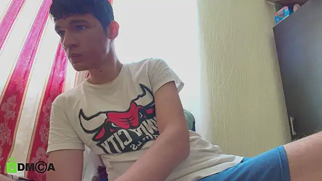 Snapshot of Paulhot018 chatting on September 2025 01:02:01 PM Paulhot018 online show from September 2025 01:02:01 PM