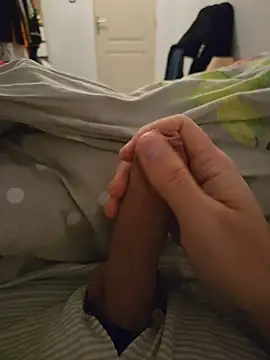 Snapshot of ruffuuss chatting on March 2026 06:07:02 AM ruffuuss online show from March 2026 06:07:02 AM