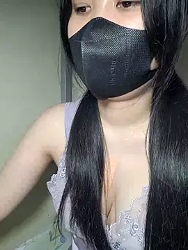 Athena20001 online show from April 2026 06:25:01 PM