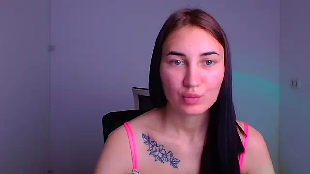 Jennifer Blum online show from December 2024 09:55:02 AM