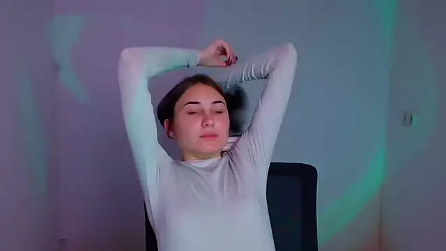 Jennifer Blum online show from December 2024 09:19:02 AM