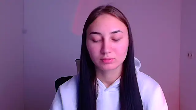 Jennifer Blum online show from January 2025 06:25:02 AM