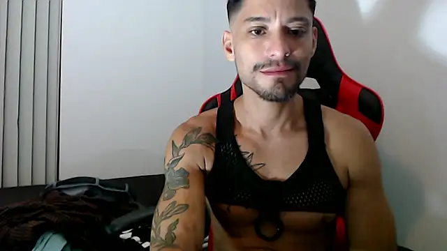 Snapshot of Archie_torres chatting on February 2025 05:20:01 PM Archie torres online show from February 2025 05:20:01 PM