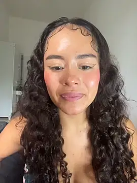 Snapshot of Marie_Rose chatting on October 2025 03:54:02 PM Marie Rose online show from October 2025 03:54:02 PM