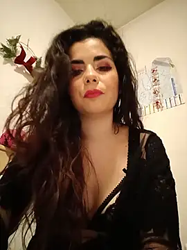 Snapshot of Saturnia_Yvonne chatting on February 2025 06:37:02 PM Saturnia Yvonne online show from February 2025 06:37:02 PM