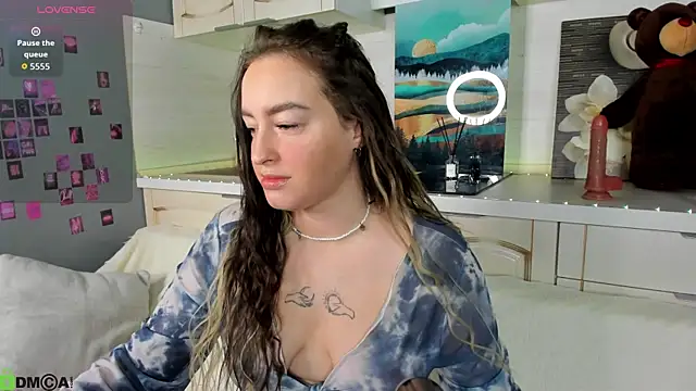 Kruela Eva online show from November 2025 10:45:01 PM