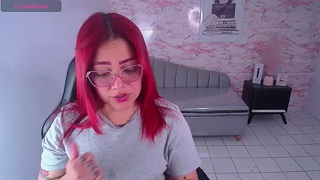 Snapshot of samm_t_ chatting on December 2024 10:19:01 PM samm t online show from December 2024 10:19:01 PM