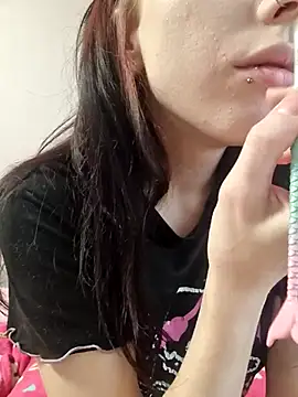  Alice 0-0 online show from October 2025 02:10:01 AM