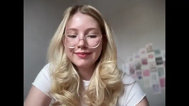 HoneyAudrey online show from September 2025 02:49:02 AM