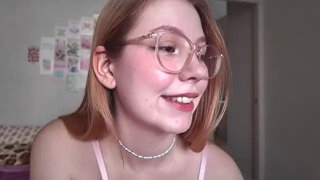 Snapshot of HoneyAudrey chatting on January 2026 03:22:02 AM HoneyAudrey online show from January 2026 03:22:02 AM