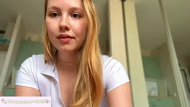 HoneyAudrey online show from May 2026 03:35:02 AM