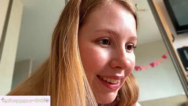 HoneyAudrey online show from May 2026 04:07:02 AM