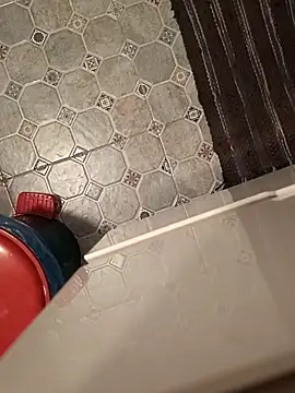 bisstinho18 online show from February 2025 11:51:02 PM