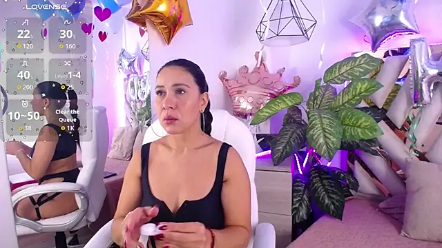 Camille jhonson online show from October 2025 10:57:01 AM