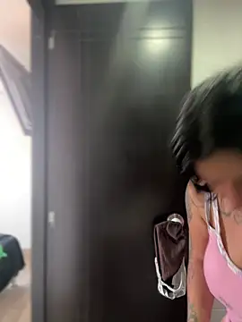 Snapshot of Devilsweet17 chatting on March 2026 08:38:02 PM Devilsweet17 online show from March 2026 08:38:02 PM