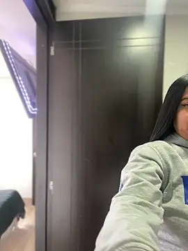 Snapshot of Devilsweet17 chatting on March 2026 08:01:01 PM Devilsweet17 online show from March 2026 08:01:01 PM