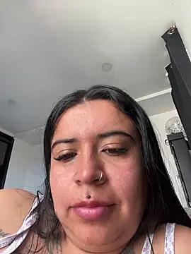 Snapshot of Devilsweet17 chatting on May 2026 01:51:02 PM Devilsweet17 online show from May 2026 01:51:02 PM
