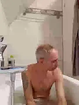 Snapshot of heitzer1072 chatting on January 2025 06:30:02 AM heitzer1072 online show from January 2025 06:30:02 AM