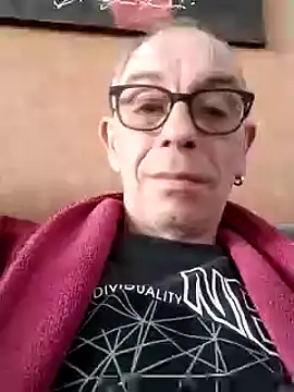 Snapshot of heitzer1072 chatting on September 2025 08:19:01 AM heitzer1072 online show from September 2025 08:19:01 AM