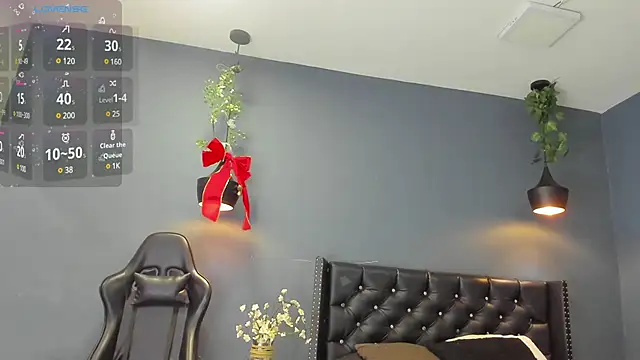 Snapshot of Hannah_Miller__ chatting on December 2024 11:34:02 AM Hannah Miller online show from December 2024 11:34:02 AM