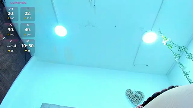 Hannah Miller   online show from October 2025 05:32:01 PM