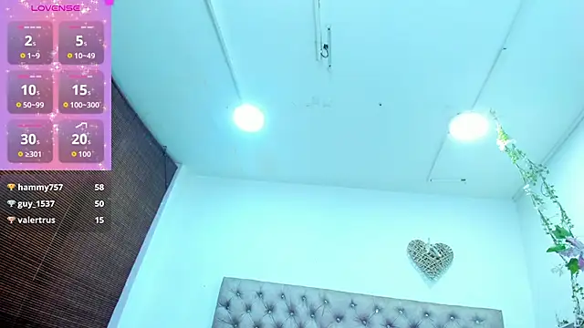 Hannah Miller   online show from November 2025 05:24:02 PM