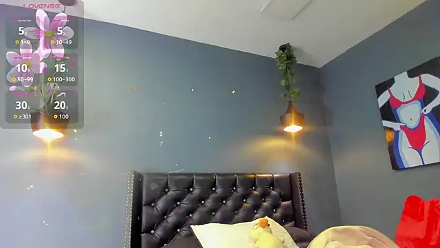 Hannah Miller   online show from November 2025 05:46:02 PM