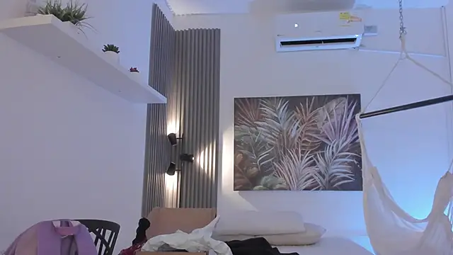 Snapshot of emma_alice_ chatting on March 2026 11:04:01 AM emma alice online show from March 2026 11:04:01 AM