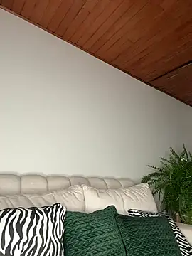 Snapshot of Karen_San_Miguel chatting on January 2025 07:18:02 PM Karen San Miguel online show from January 2025 07:18:02 PM