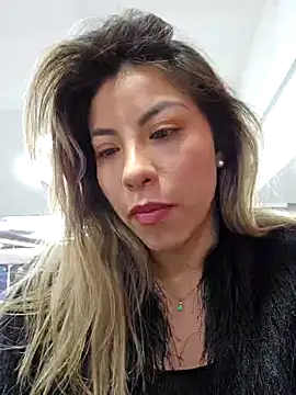 Snapshot of Karen_San_Miguel chatting on January 2025 10:41:02 PM Karen San Miguel online show from January 2025 10:41:02 PM