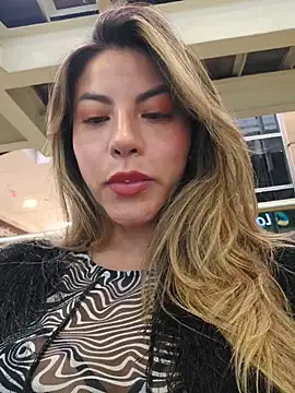 Snapshot of Karen_San_Miguel chatting on October 2025 06:27:02 PM Karen San Miguel online show from October 2025 06:27:02 PM