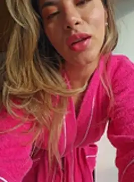 Snapshot of Karen_San_Miguel chatting on October 2025 09:37:01 PM Karen San Miguel online show from October 2025 09:37:01 PM