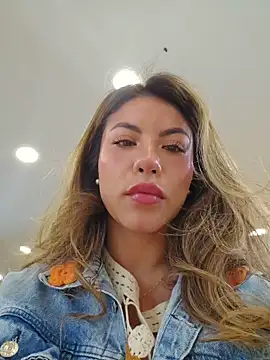 Karen San Miguel online show from May 2026 09:00:01 PM