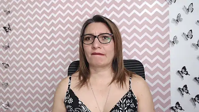 Amie Adams82  online show from January 2025 12:57:02 AM