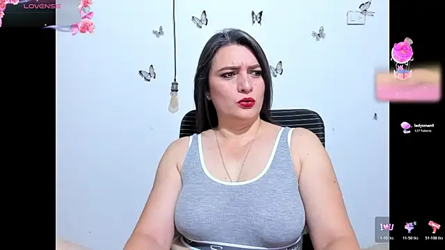 Amie Adams82  online show from July 2026 04:02:02 PM