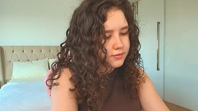 Snapshot of Ariella_Sol chatting on February 2026 07:21:02 PM Ariella Sol online show from February 2026 07:21:02 PM