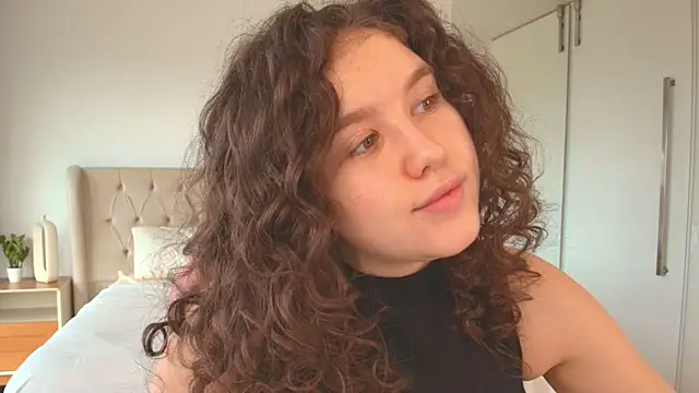 Snapshot of Ariella_Sol chatting on March 2026 07:16:02 PM Ariella Sol online show from March 2026 07:16:02 PM