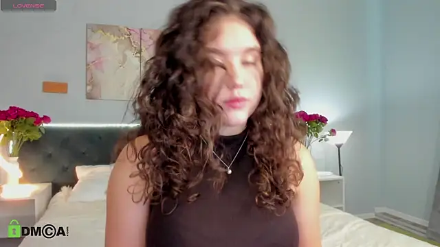 Snapshot of Ariella_Sol chatting on April 2026 01:10:02 AM Ariella Sol online show from April 2026 01:10:02 AM