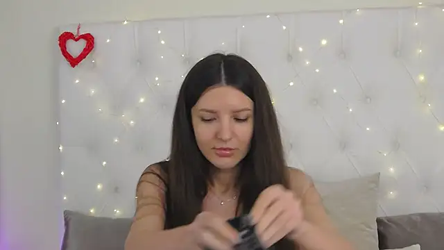 Snapshot of --Daniella- chatting on November 2025 08:52:02 AM --Daniella- online show from November 2025 08:52:02 AM