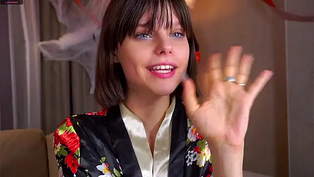 RexanneHatt online show from October 2025 01:18:01 AM