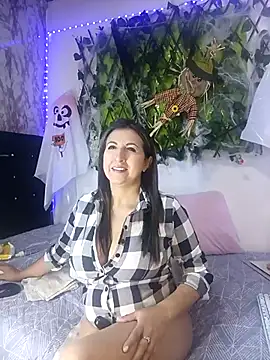 Snapshot of any_mour chatting on November 2025 03:58:01 PM any mour online show from November 2025 03:58:01 PM