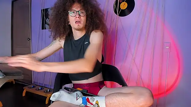 MrShaggy online show from January 2025 11:22:01 PM