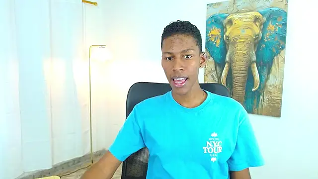 maiki18  online show from September 2025 08:34:01 PM