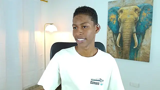 maiki18  online show from September 2025 08:46:01 PM